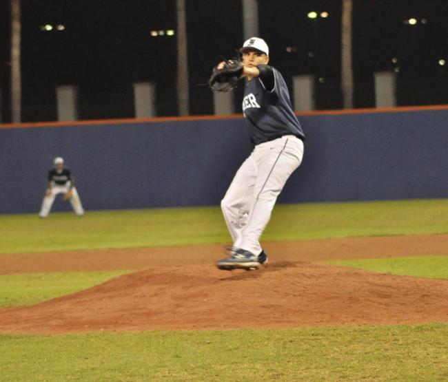 Falcons sweep CSJ to win weekend series