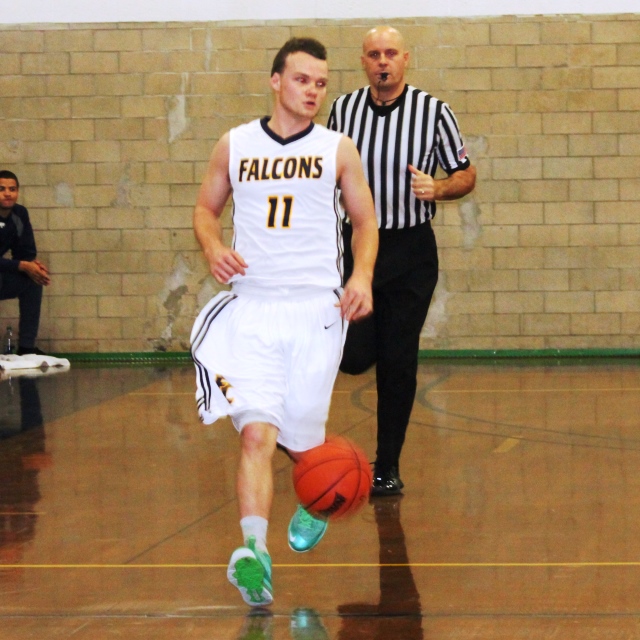 Murphy's 3-pointer Earns Victory over SUNY Canton