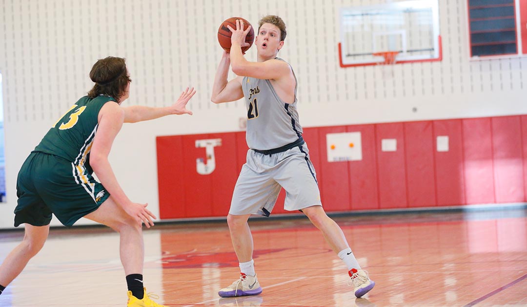 Men's Basketball Win Their Second Straight With A Win Over The Gators